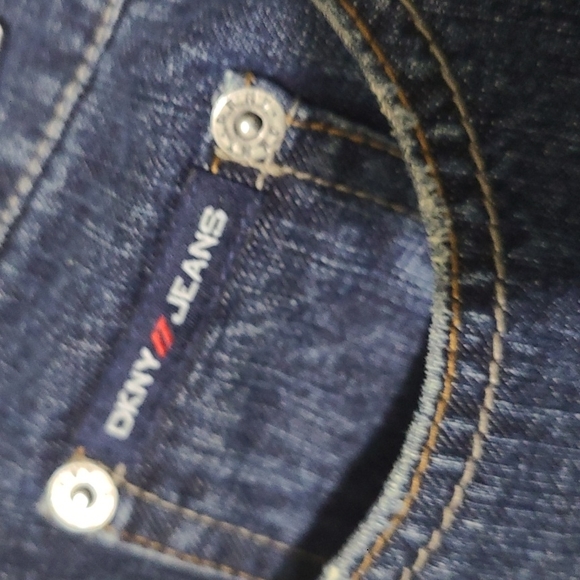 DKNY SZ6 BLUE JEAN SKIRT FADED BACK SLIT PENCIL SKIRT - Picture 3 of 6